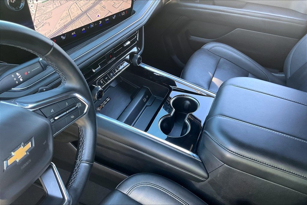 Used 2025 Chevrolet Tahoe LT AWD/4WD image 18