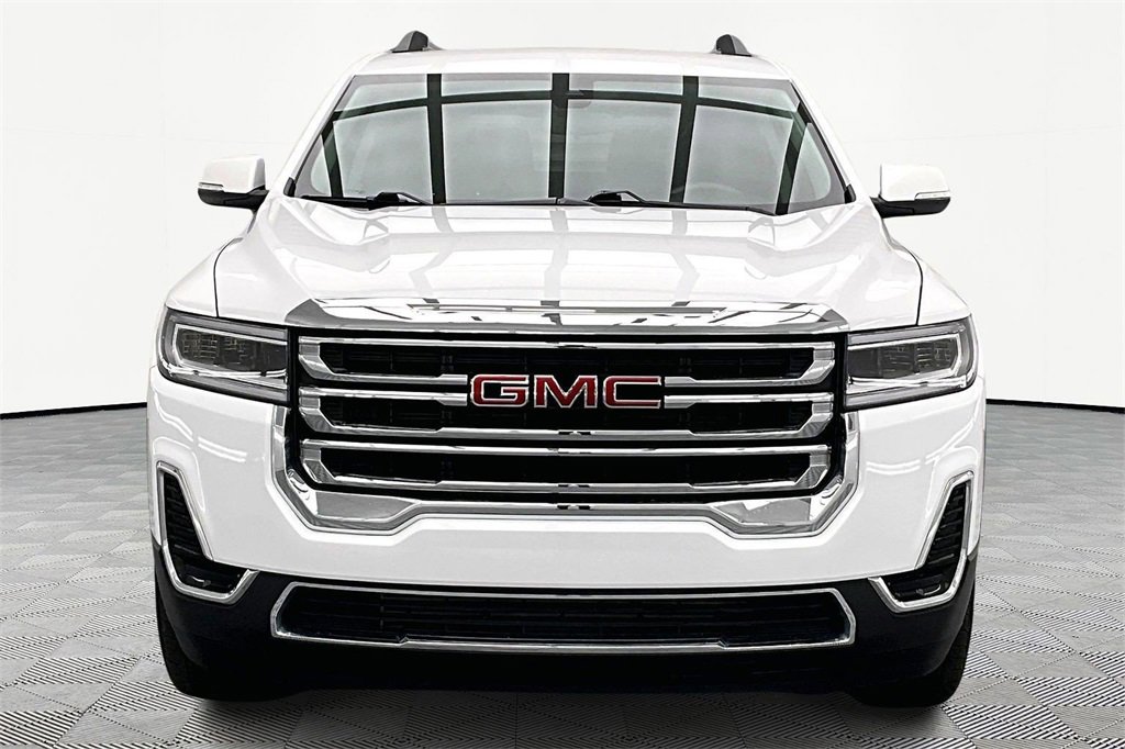 Used 2023 GMC Acadia SLE w/ Driver Convenience Package image 3