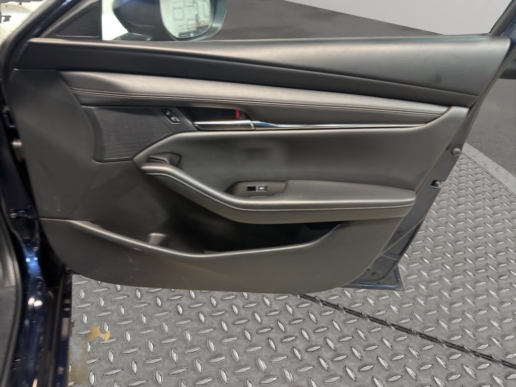 Used 2022 MAZDA MAZDA3 s FWD image 22