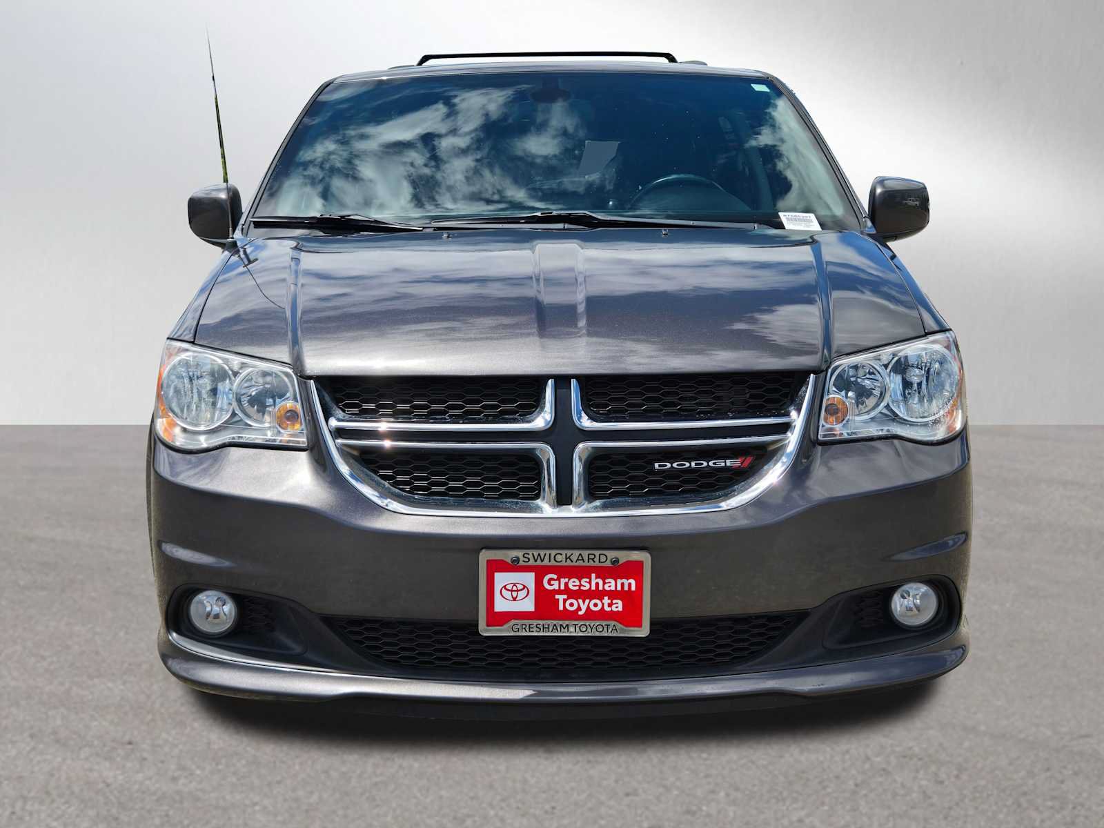 Used 2019 Dodge Grand Caravan SXT FWD image 10
