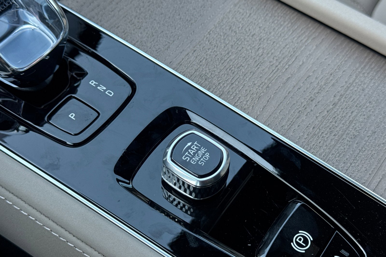 New 2026 Volvo XC90 B6 Plus image 22