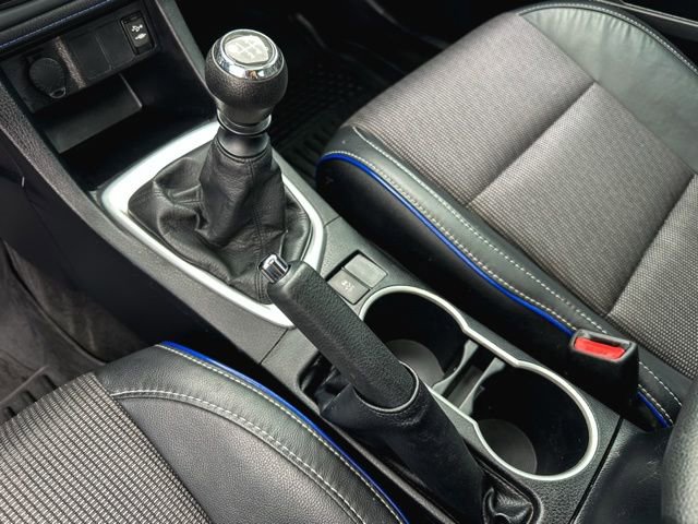 Used 2018 Toyota Corolla SE FWD image 17