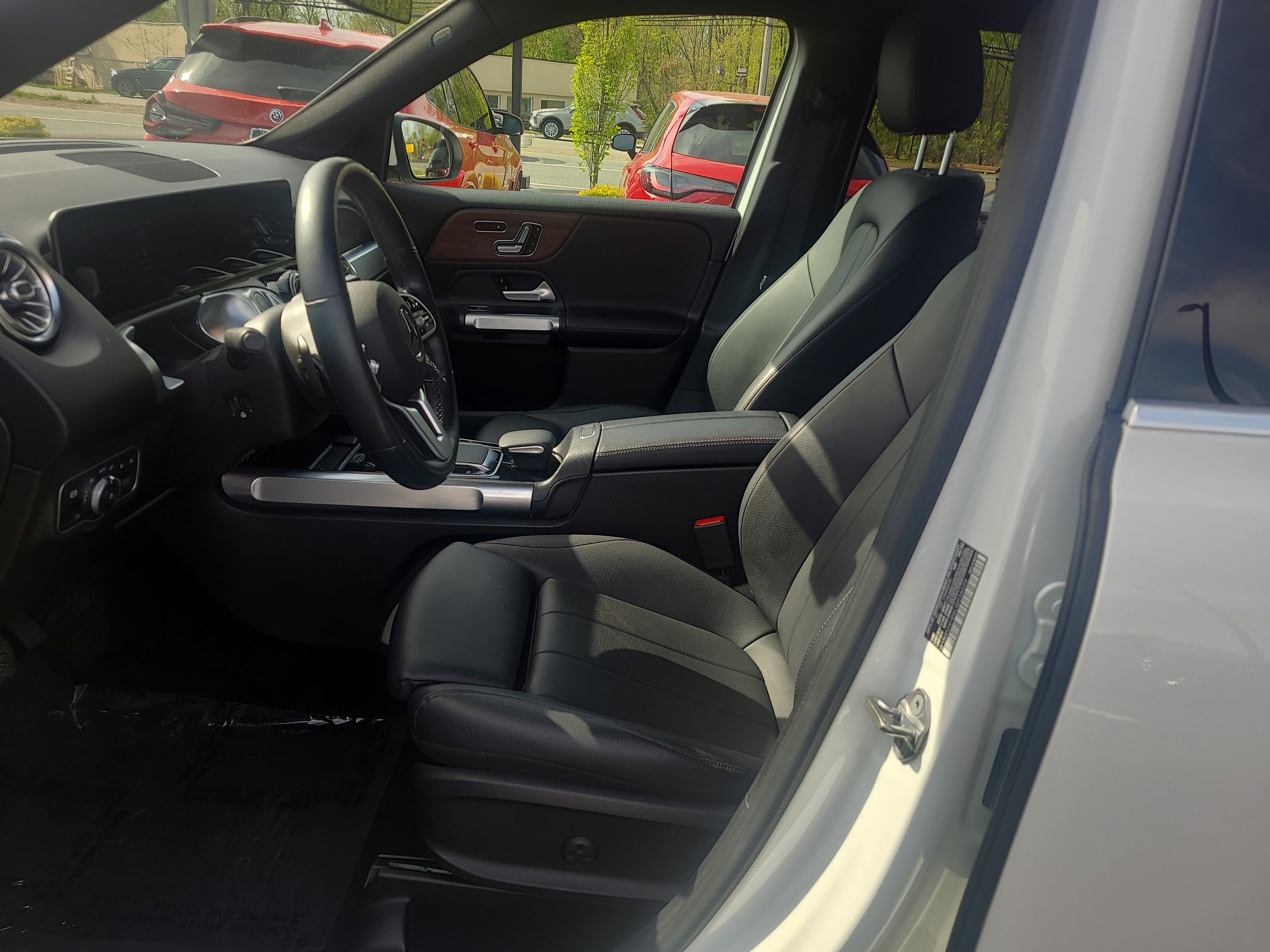 Used 2020 Mercedes-Benz GLB 250 4MATIC image 17