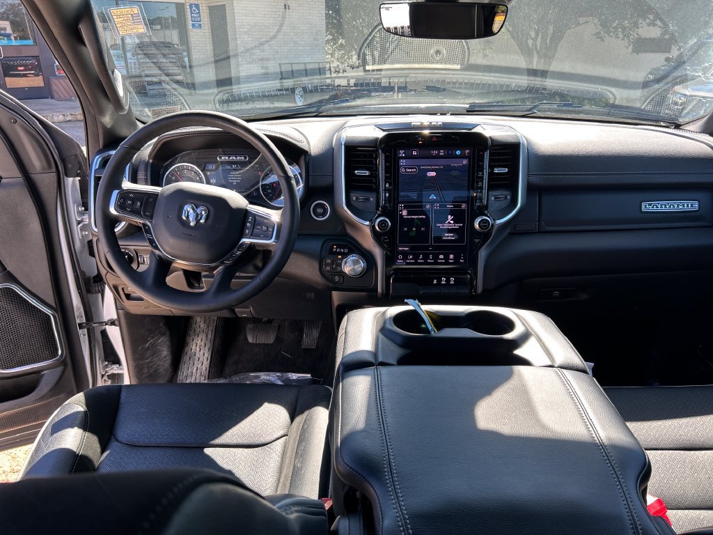 Used 2025 RAM 1500 Laramie AWD/4WD image 13