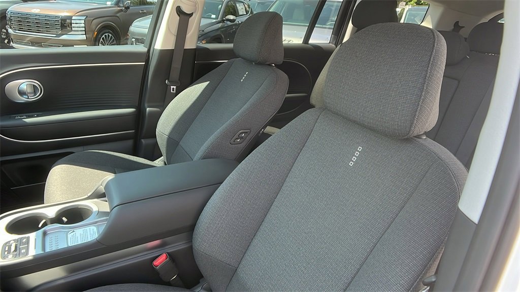 New 2026 Hyundai Ioniq 9 SE image 15