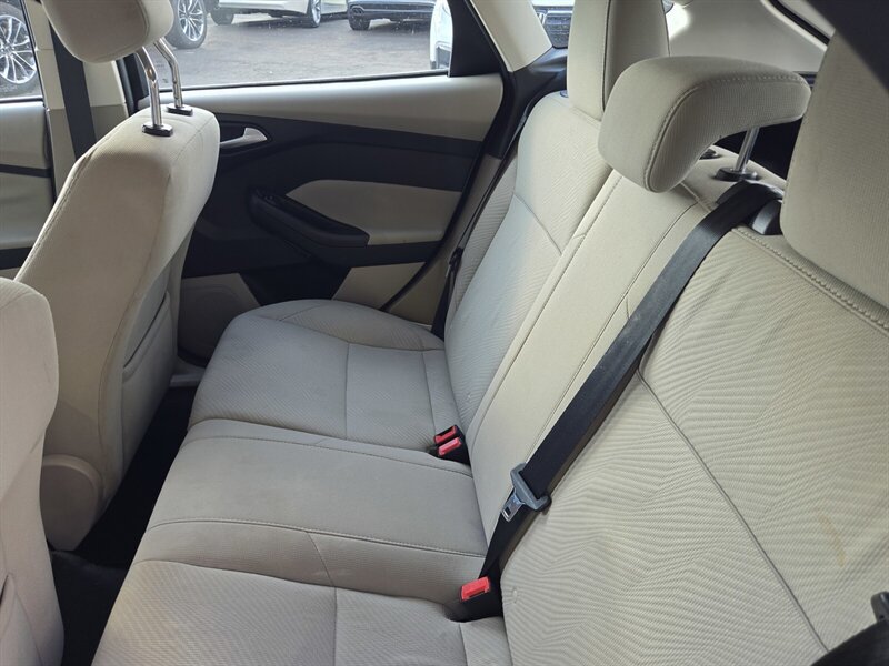 Used 2012 Ford Focus Electric Hatchback FWD image 23