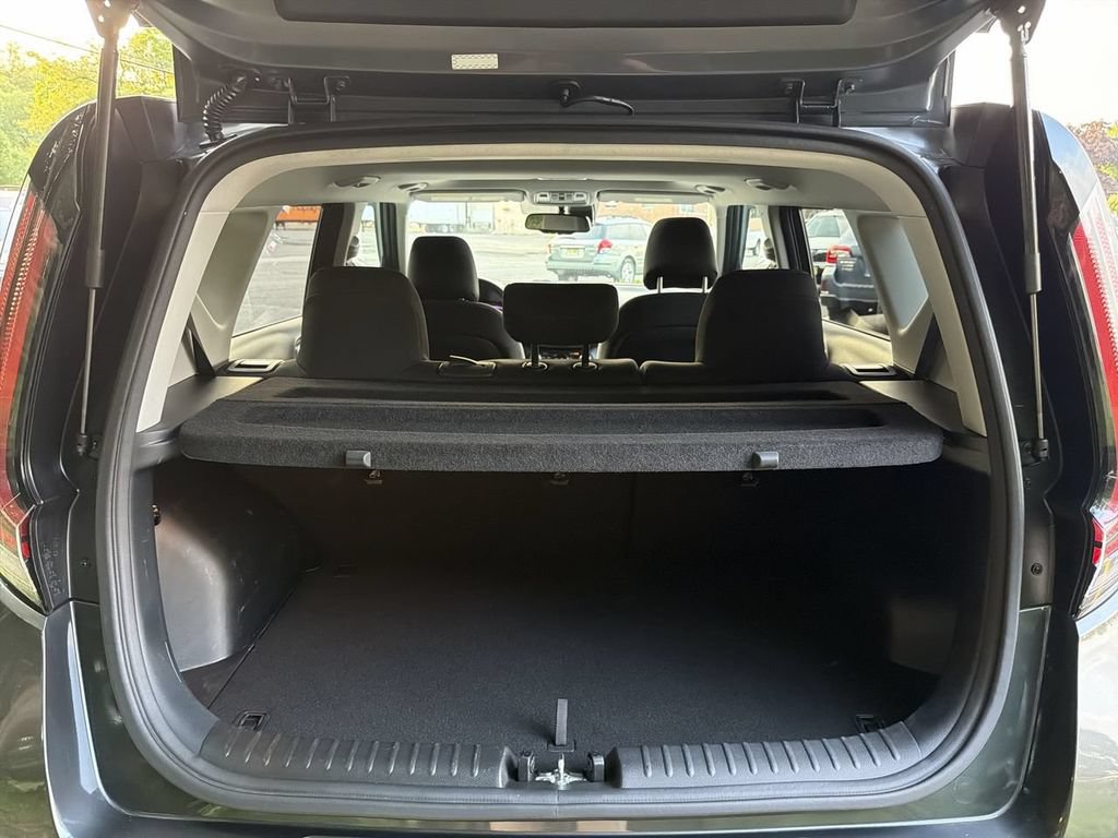 Used 2023 Kia Soul EX FWD image 27