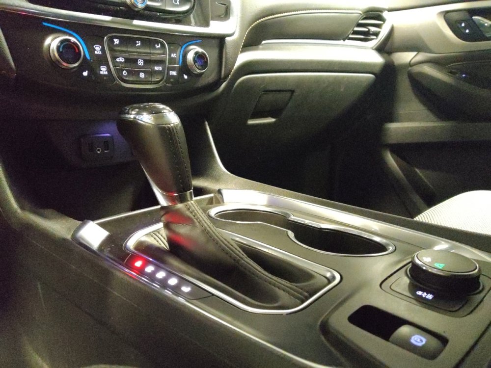 Used 2019 Chevrolet Traverse LT FWD image 26