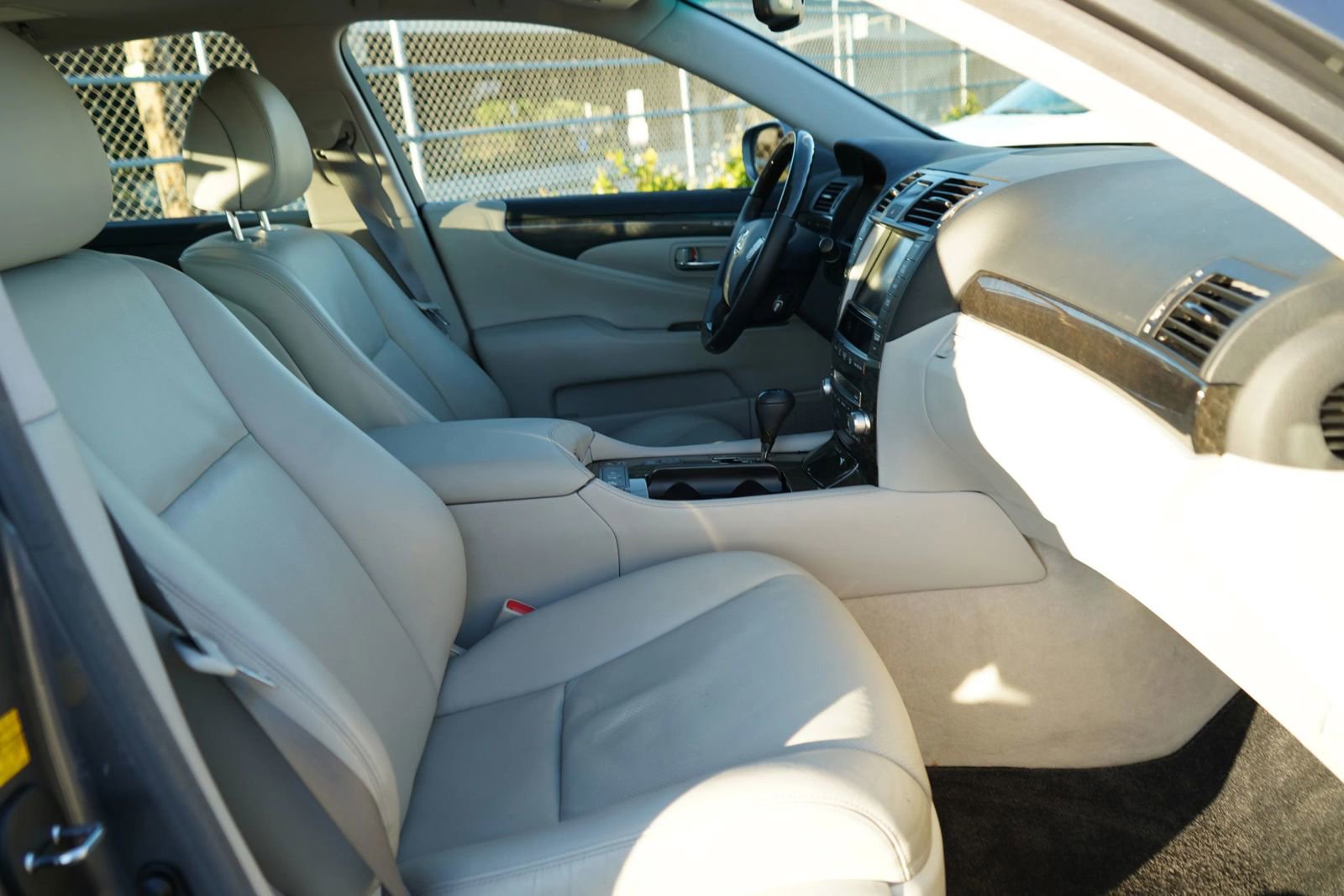 Used 2012 Lexus LS 460 image 22