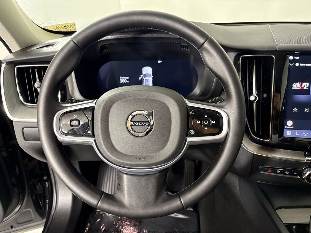 Used 2025 Volvo XC60 B5 Plus AWD/4WD image 23