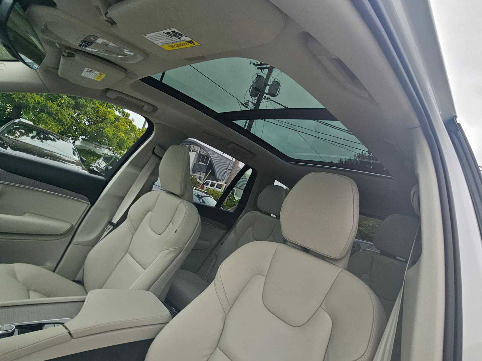 Used 2025 Volvo XC90 T8 Plus w/ Protection Package Premier image 25