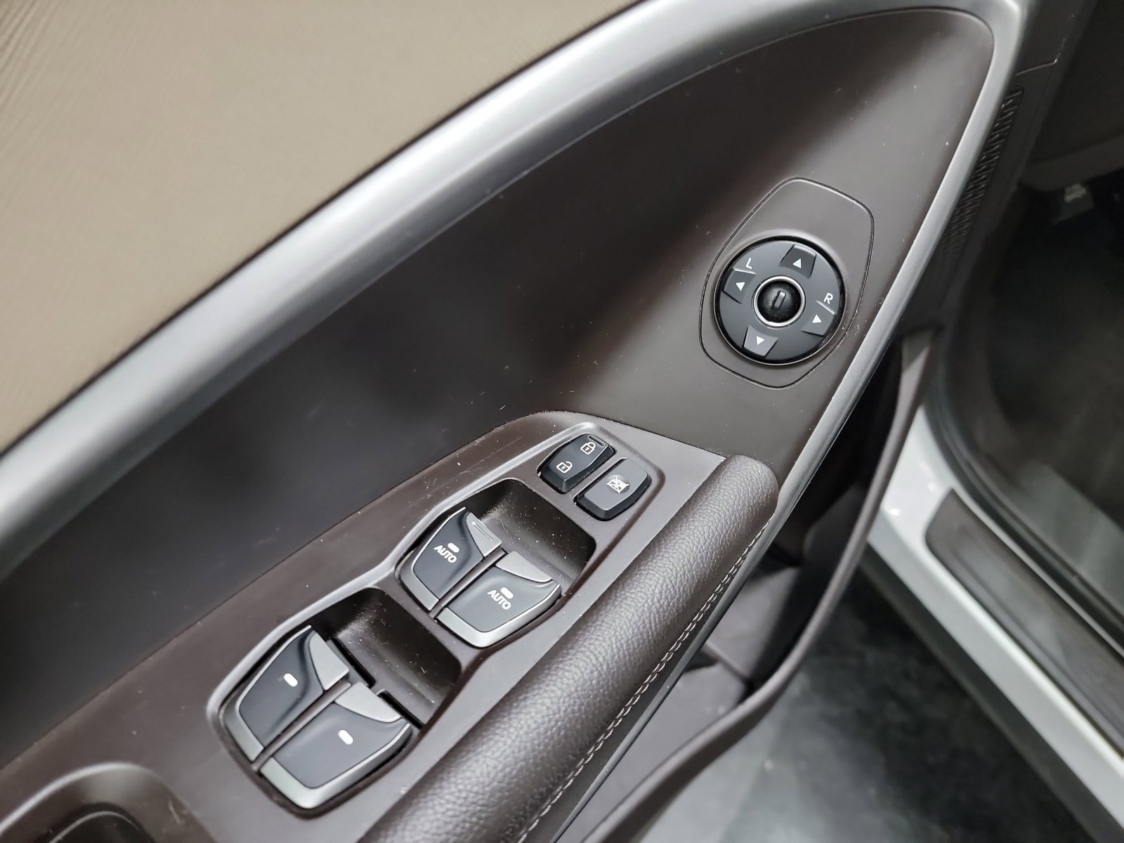 Used 2017 Hyundai Santa Fe Sport image 14