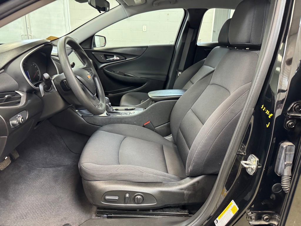 Used 2022 Chevrolet Malibu LT image 12
