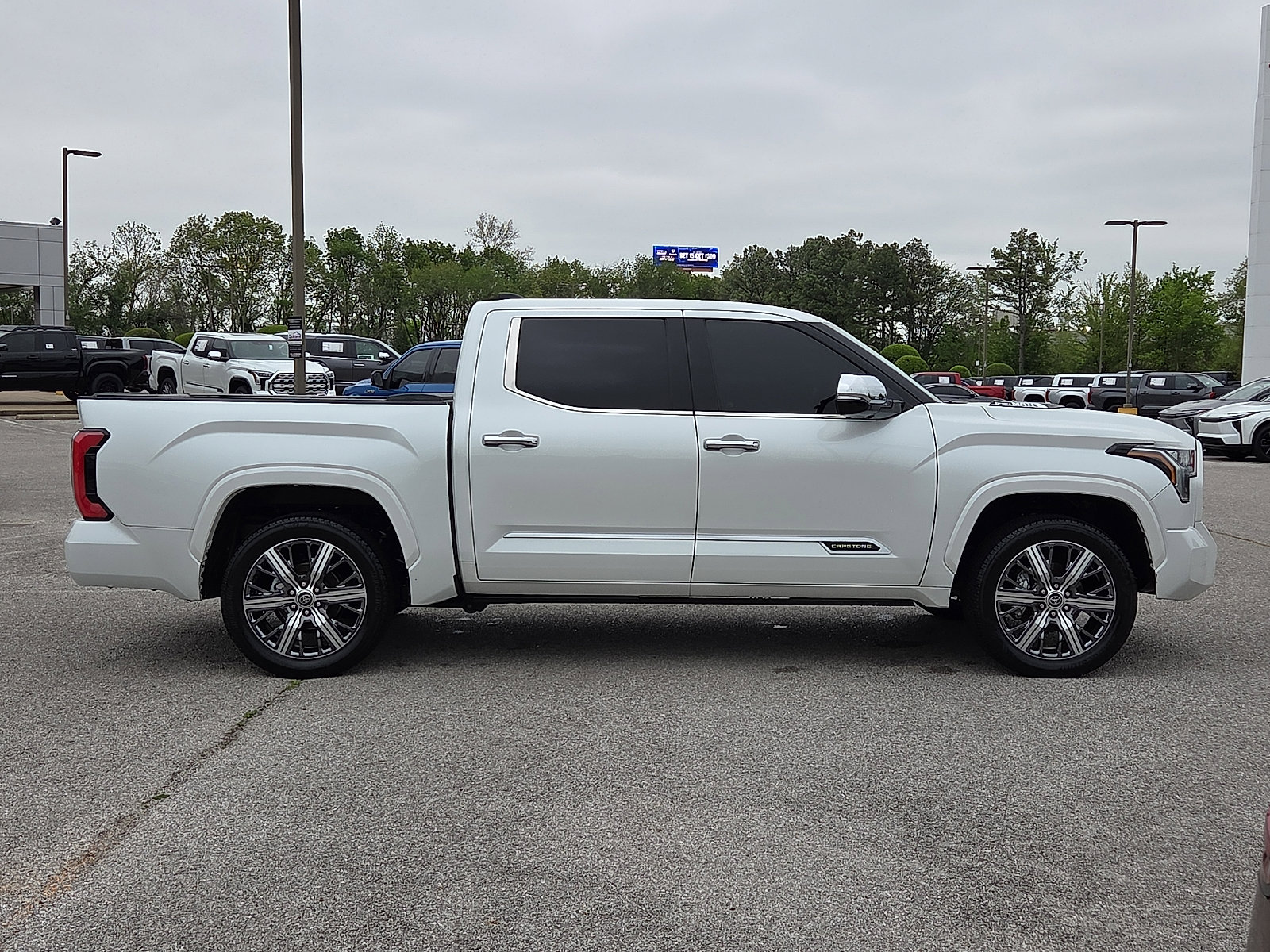 Used 2023 Toyota Tundra Capstone AWD/4WD image 6