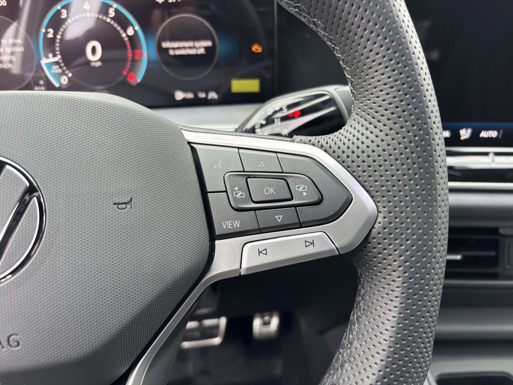 New 2026 Volkswagen Tiguan SE R-Line image 18