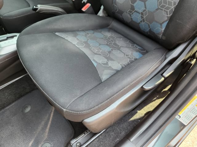 Used 2022 Hyundai Kona Limited w/ Cargo Package FWD image 10