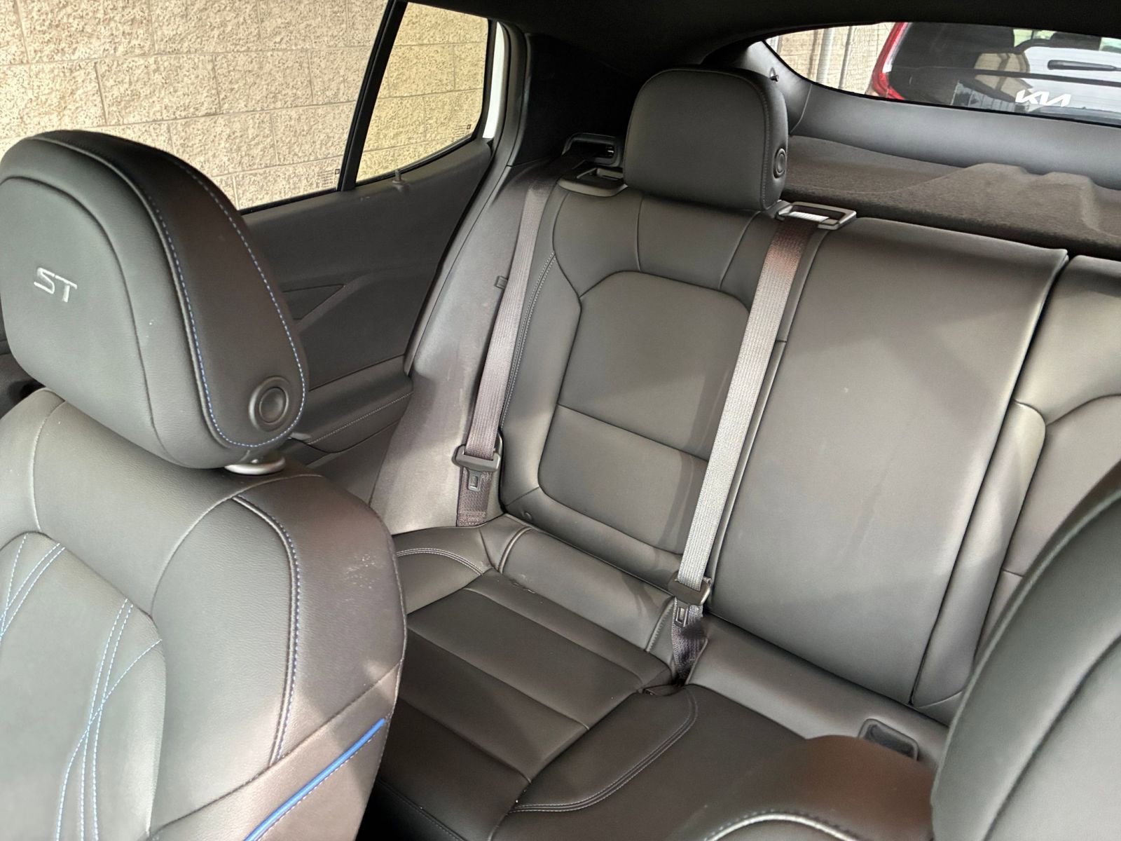 Used 2025 Buick Envista Sport Touring image 39