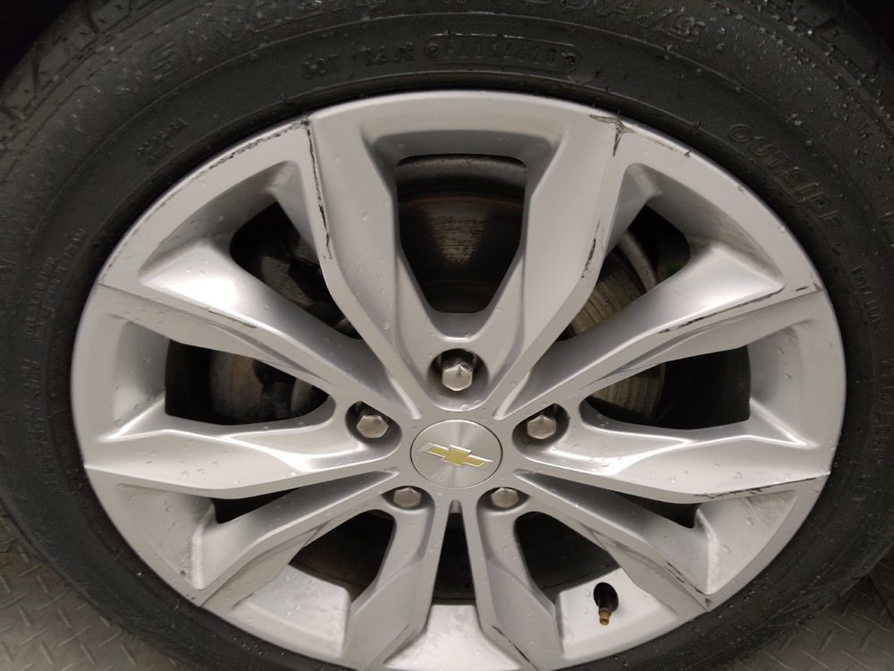 Used 2021 Chevrolet Malibu LT FWD image 31