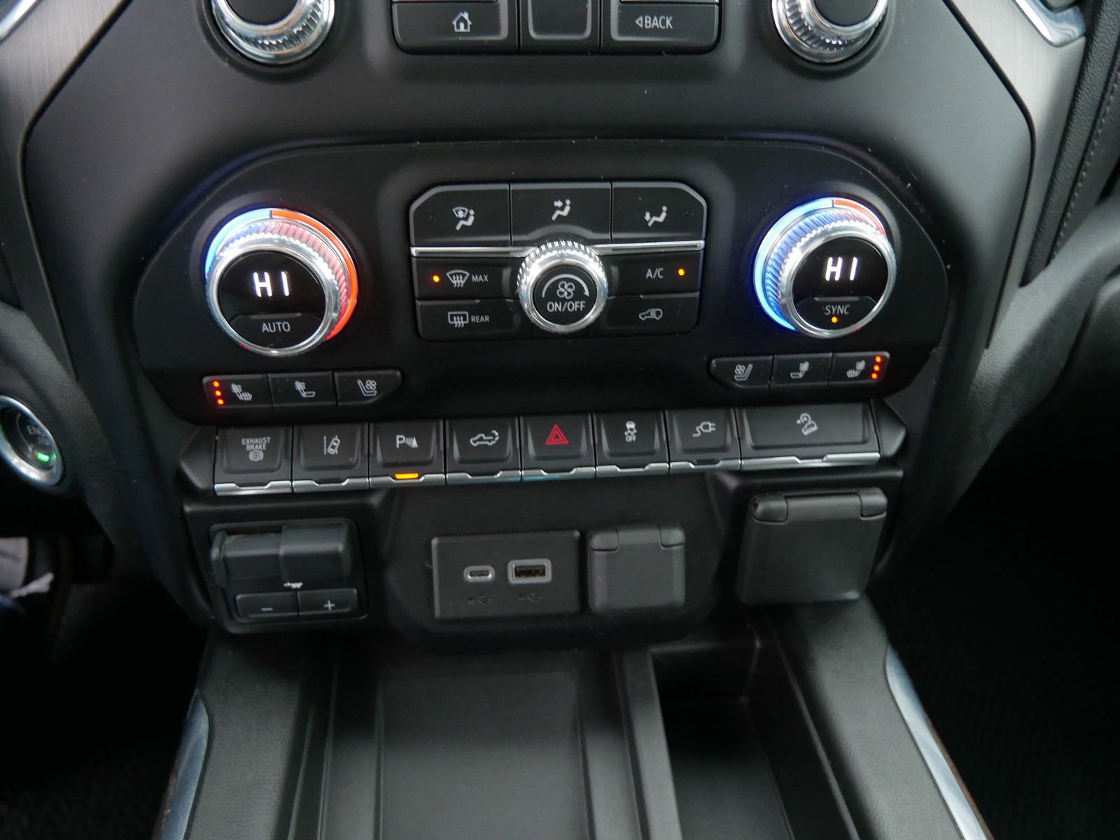 Used 2022 GMC Sierra 3500 Denali image 19