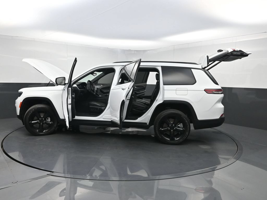 Used 2023 Jeep Grand Cherokee L Laredo AWD/4WD image 40