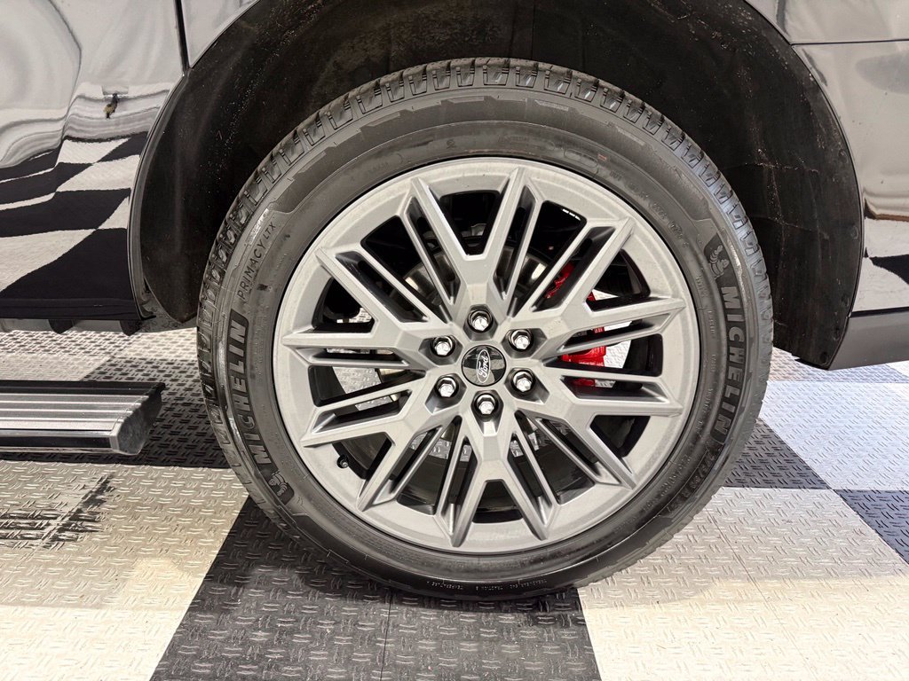 Certified 2025 Ford Expedition Max Platinum w/ Stealth Performance Package AWD/4WD image 15