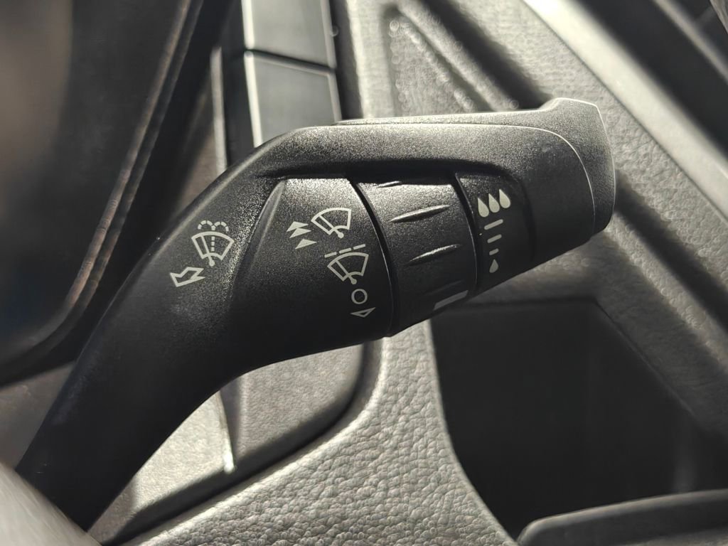 Used 2016 Ford Transit 150 XL image 9