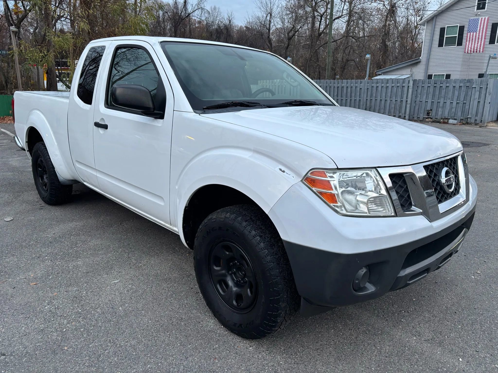 Used 2012 Nissan Frontier S w/ S Preferred Pkg image 3