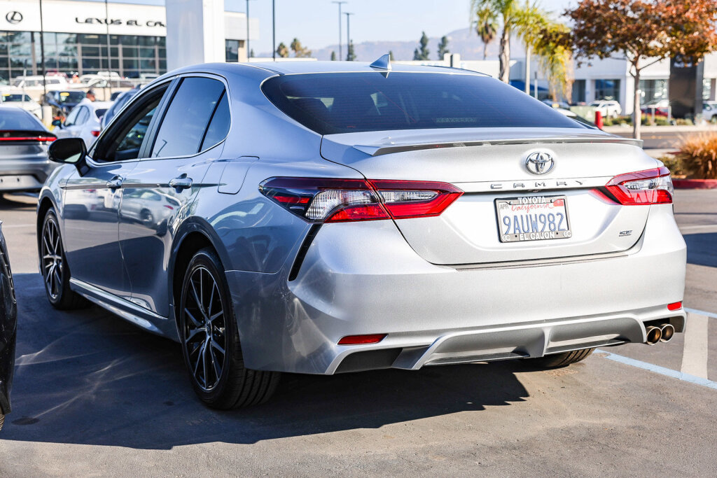 Certified 2022 Toyota Camry SE image 23