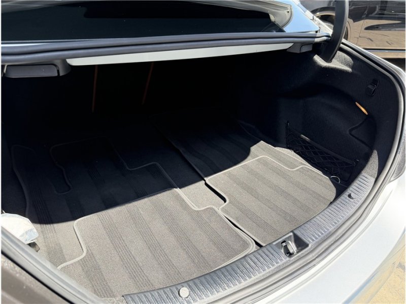 Used 2019 Mercedes-Benz C 300 Sedan image 26