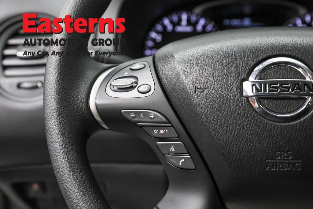 Used 2020 Nissan Pathfinder S image 15