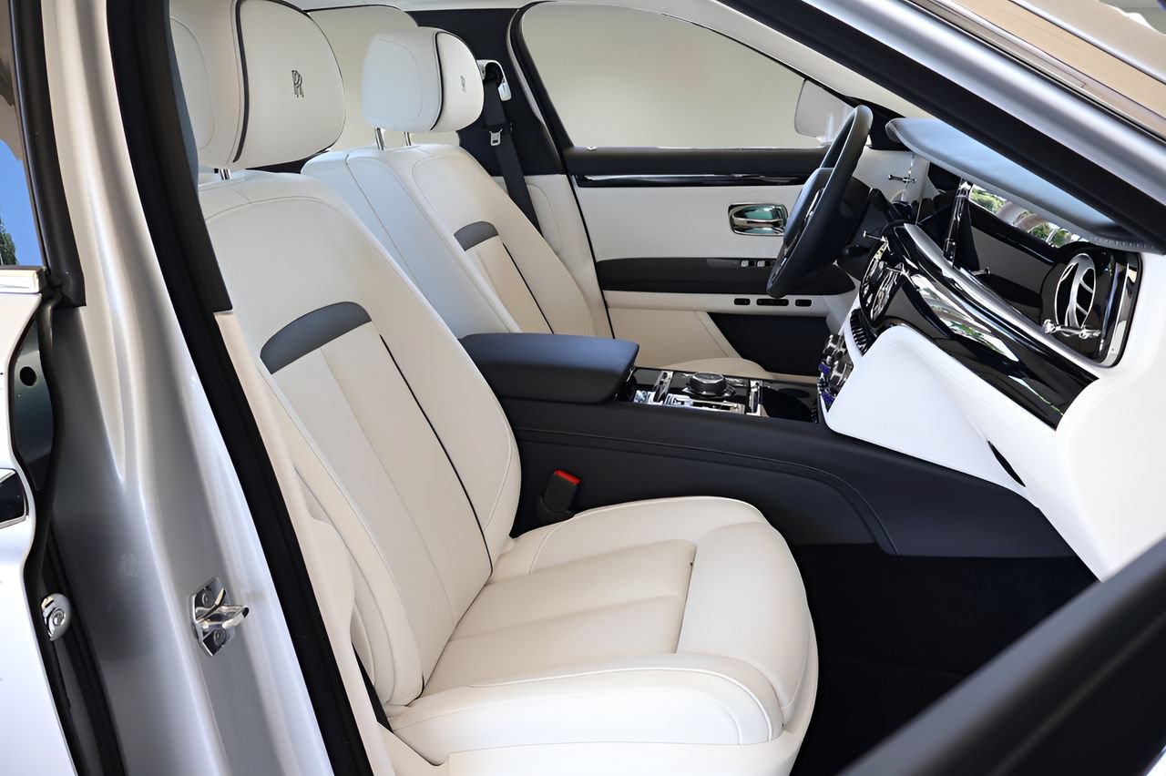 New 2027 Rolls-Royce Ghost AWD/4WD image 23