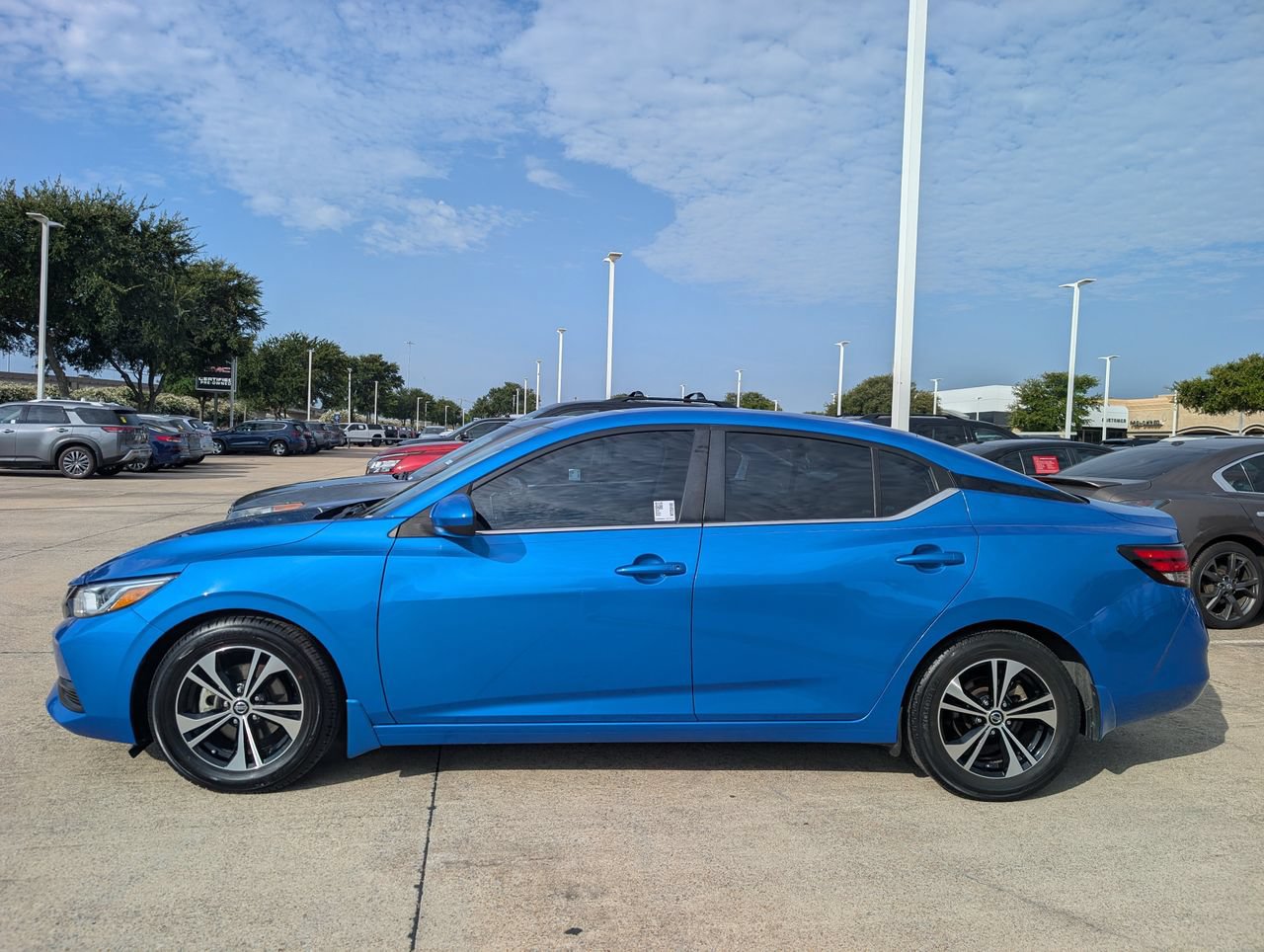 Used 2022 Nissan Sentra SV w/ All-Weather Package FWD image 3