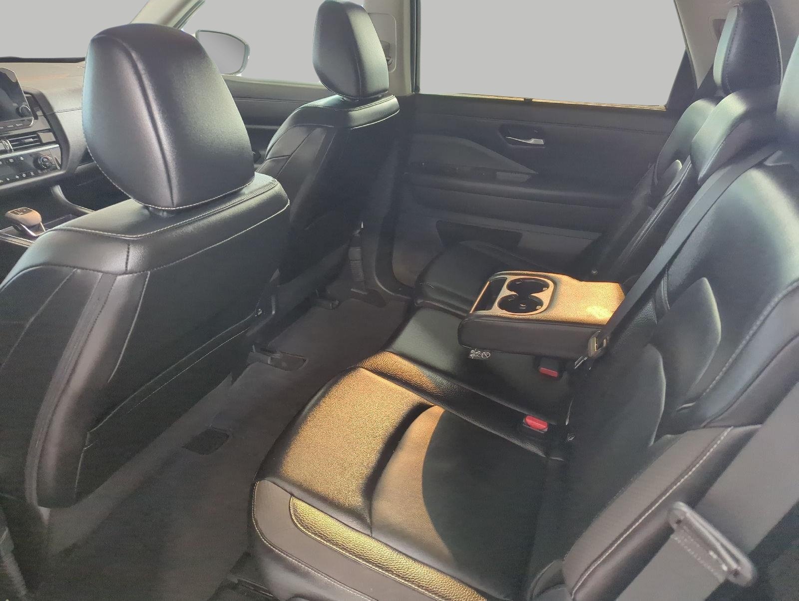 Used 2023 Nissan Pathfinder SL AWD/4WD image 48