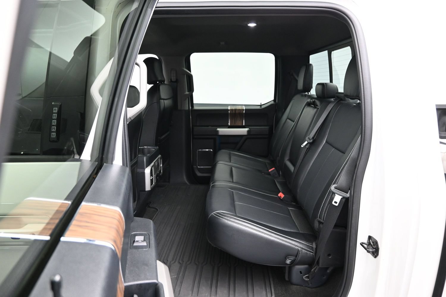 Used 2019 Ford F150 Lariat w/ Trailer Tow Package AWD/4WD image 11
