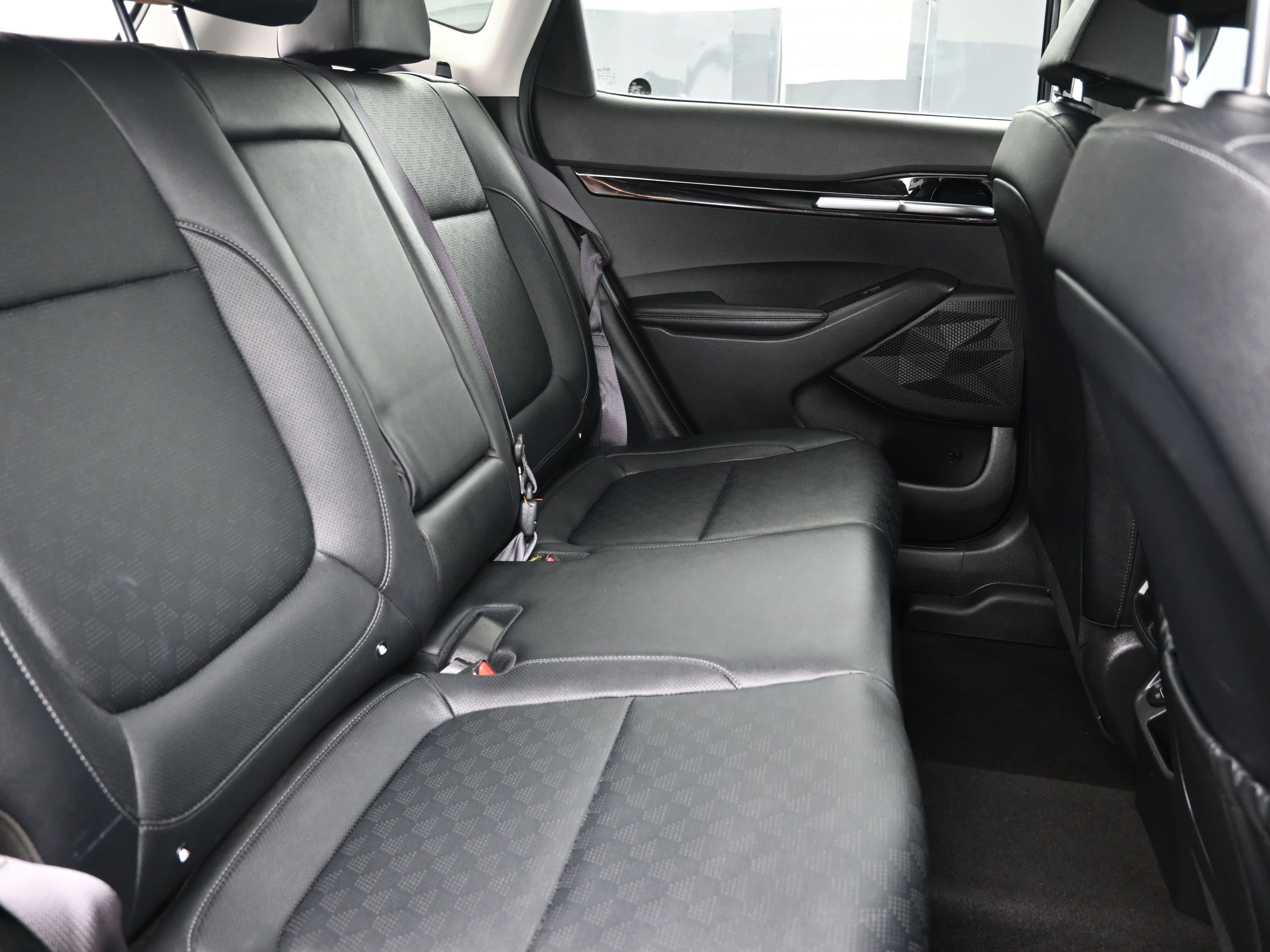 Used 2021 Kia Seltos SX image 25