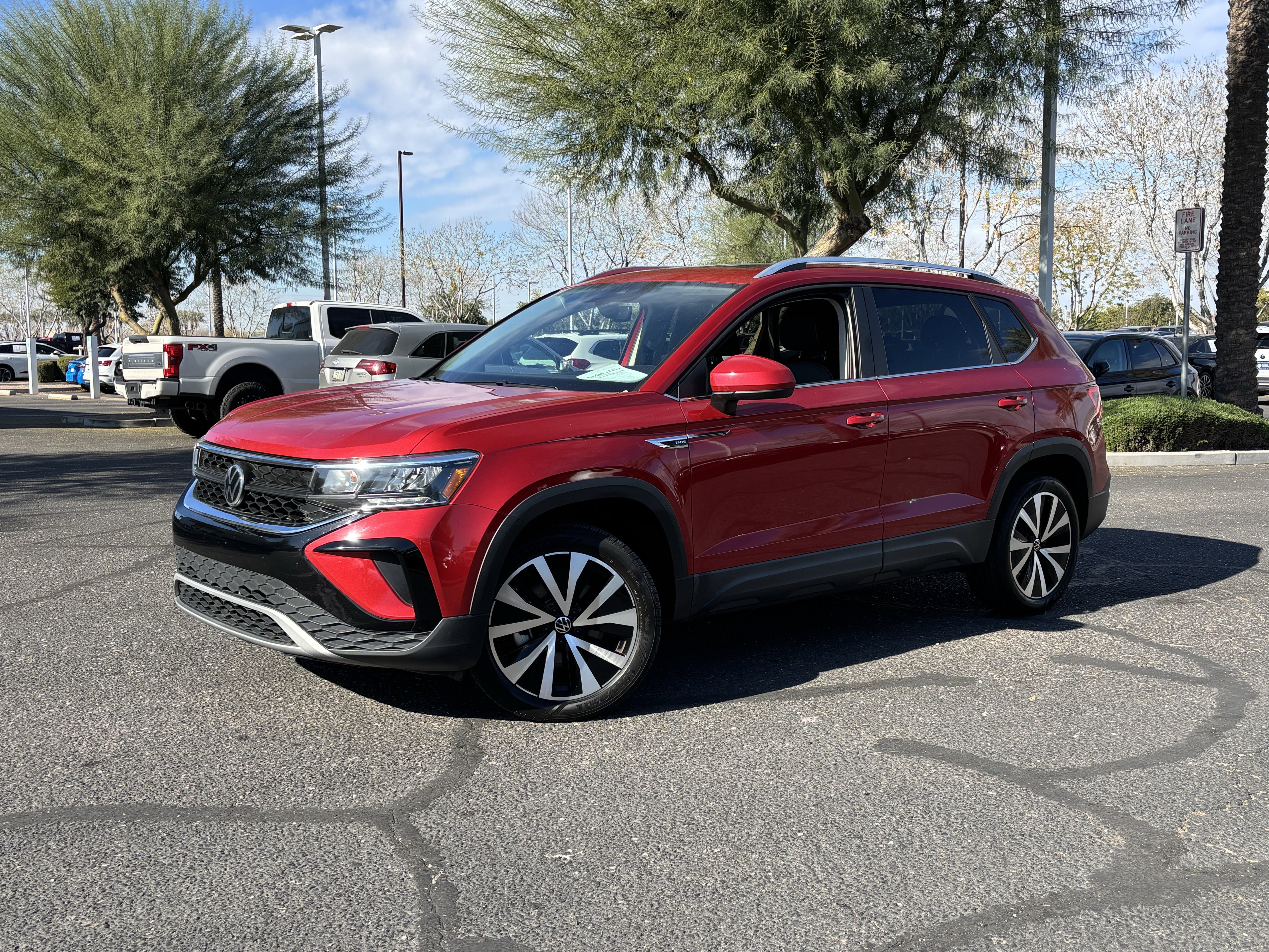 Certified 2022 Volkswagen Taos SE w/ Panoramic Sunroof Package image 31