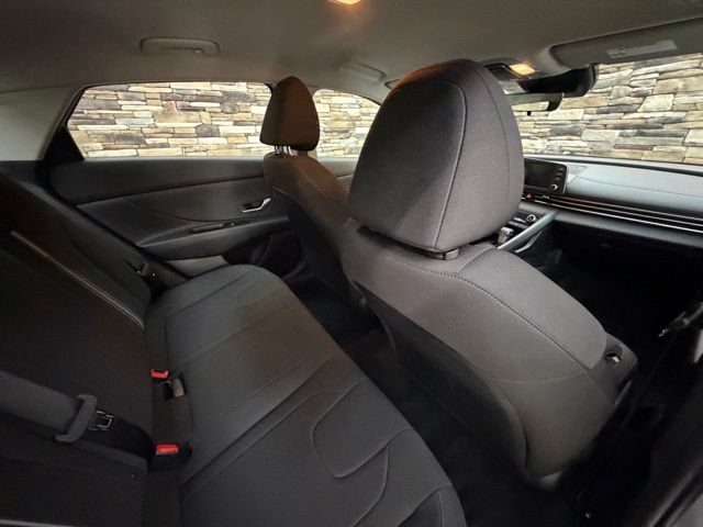 Used 2023 Hyundai Elantra SEL FWD image 28