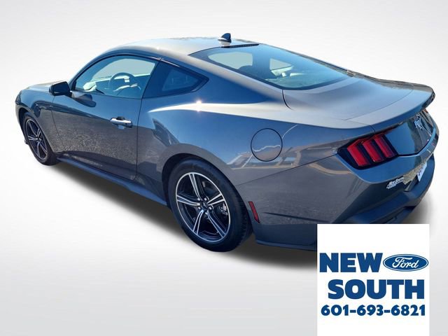 Used 2025 Ford Mustang Coupe image 3