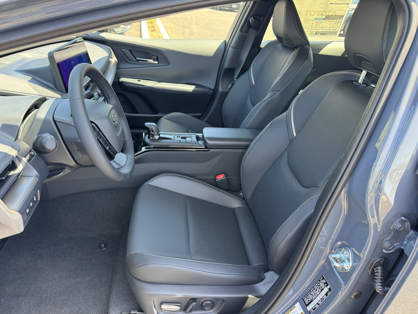 New 2027 Toyota Prius Limited FWD image 2