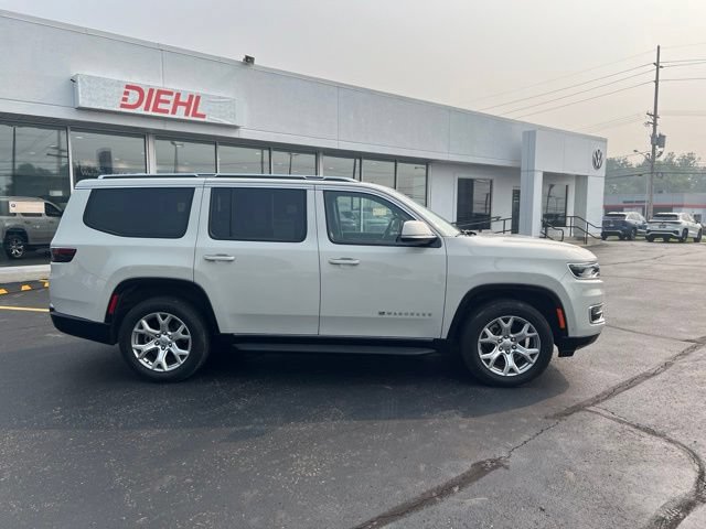 Used 2022 Jeep Wagoneer Series II AWD/4WD image 2