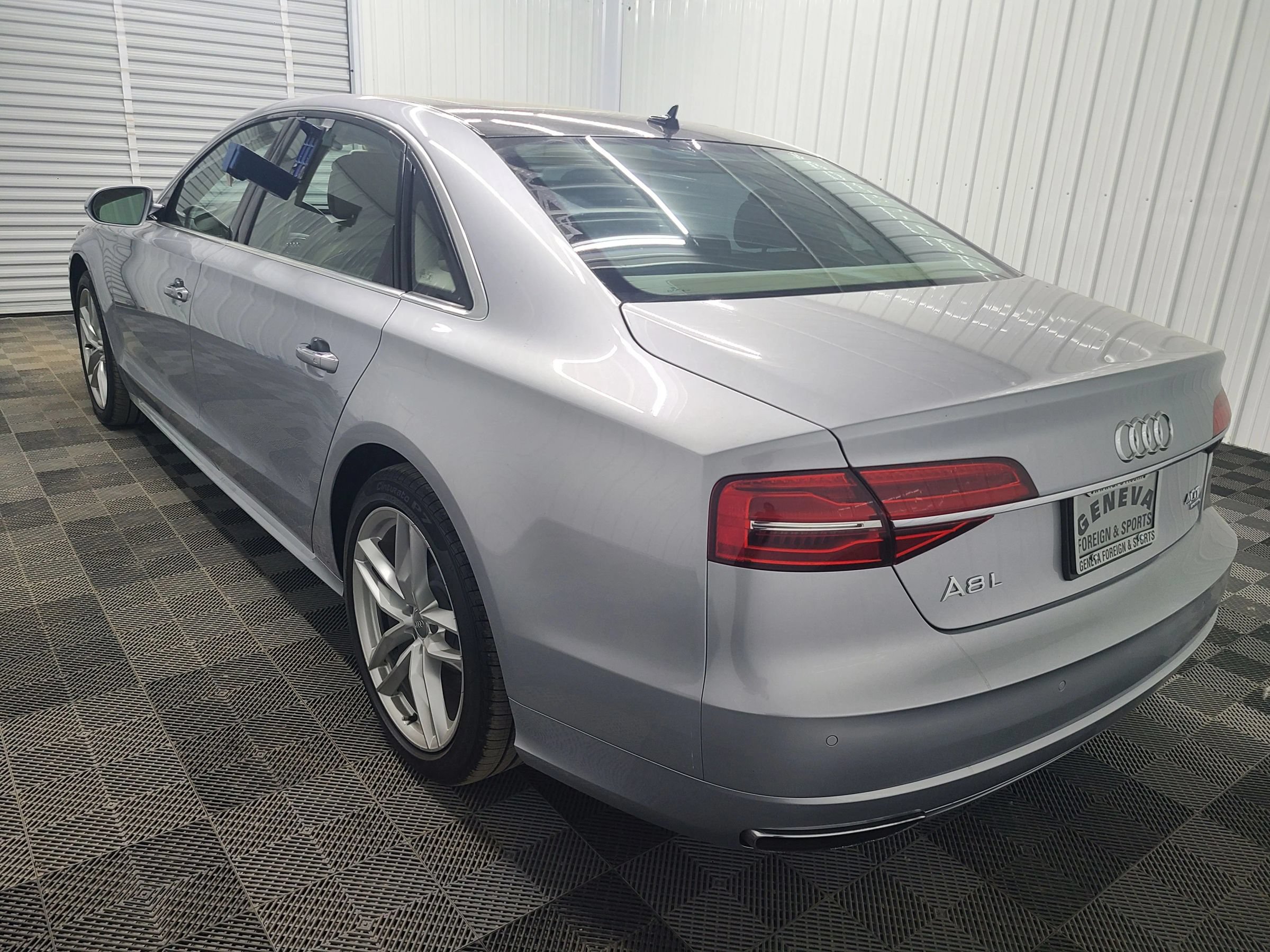 Used 2016 Audi A8 L 4.0T w/ Driver Assistance Package AWD/4WD image 10