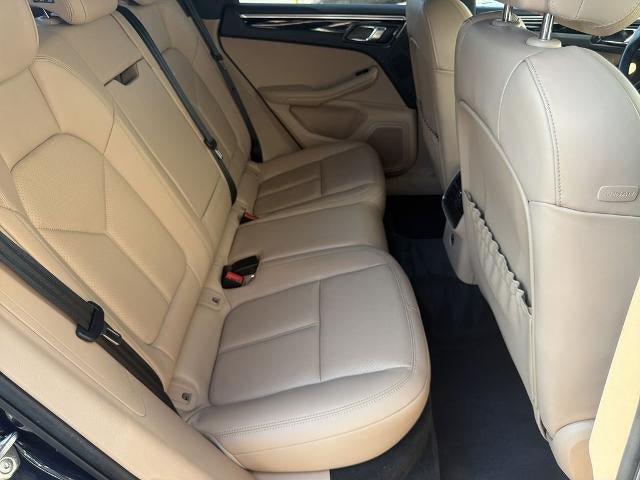 Used 2023 Porsche Macan AWD/4WD image 15