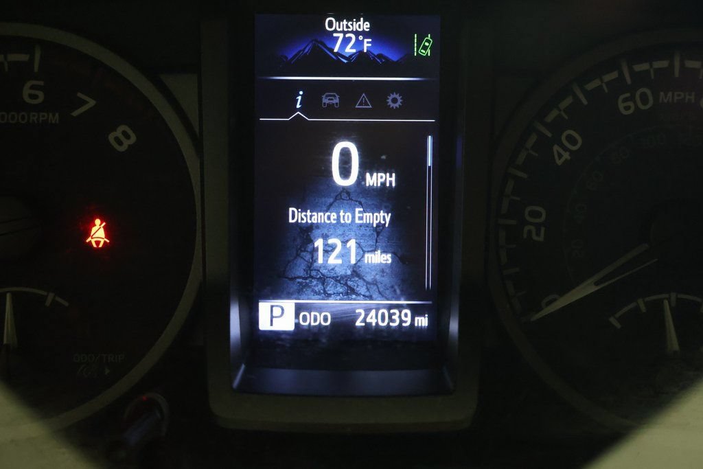 Used 2023 Toyota Tacoma TRD Off-Road w/ Technology Package AWD/4WD image 17