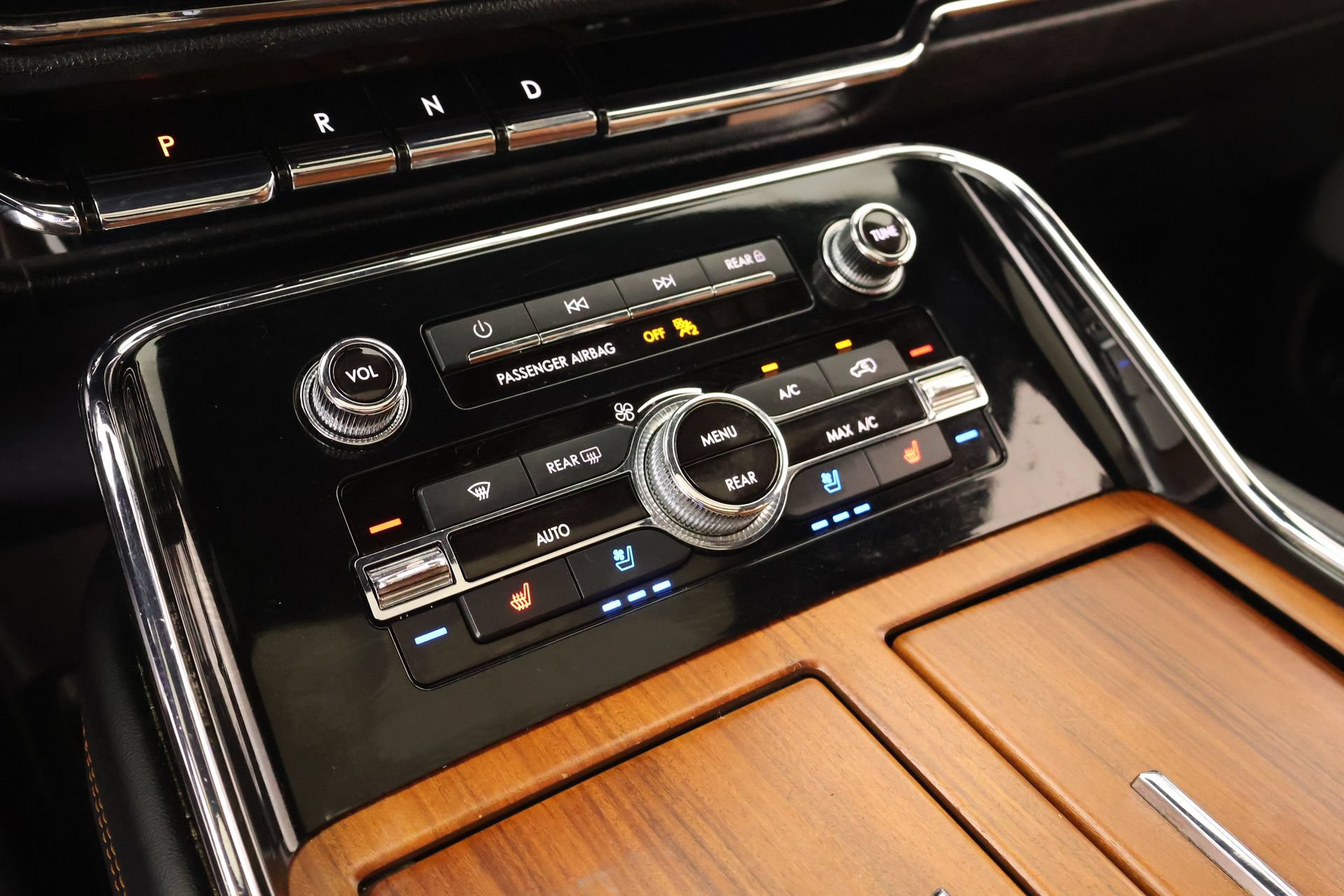 Used 2019 Lincoln Navigator L Reserve AWD/4WD image 8