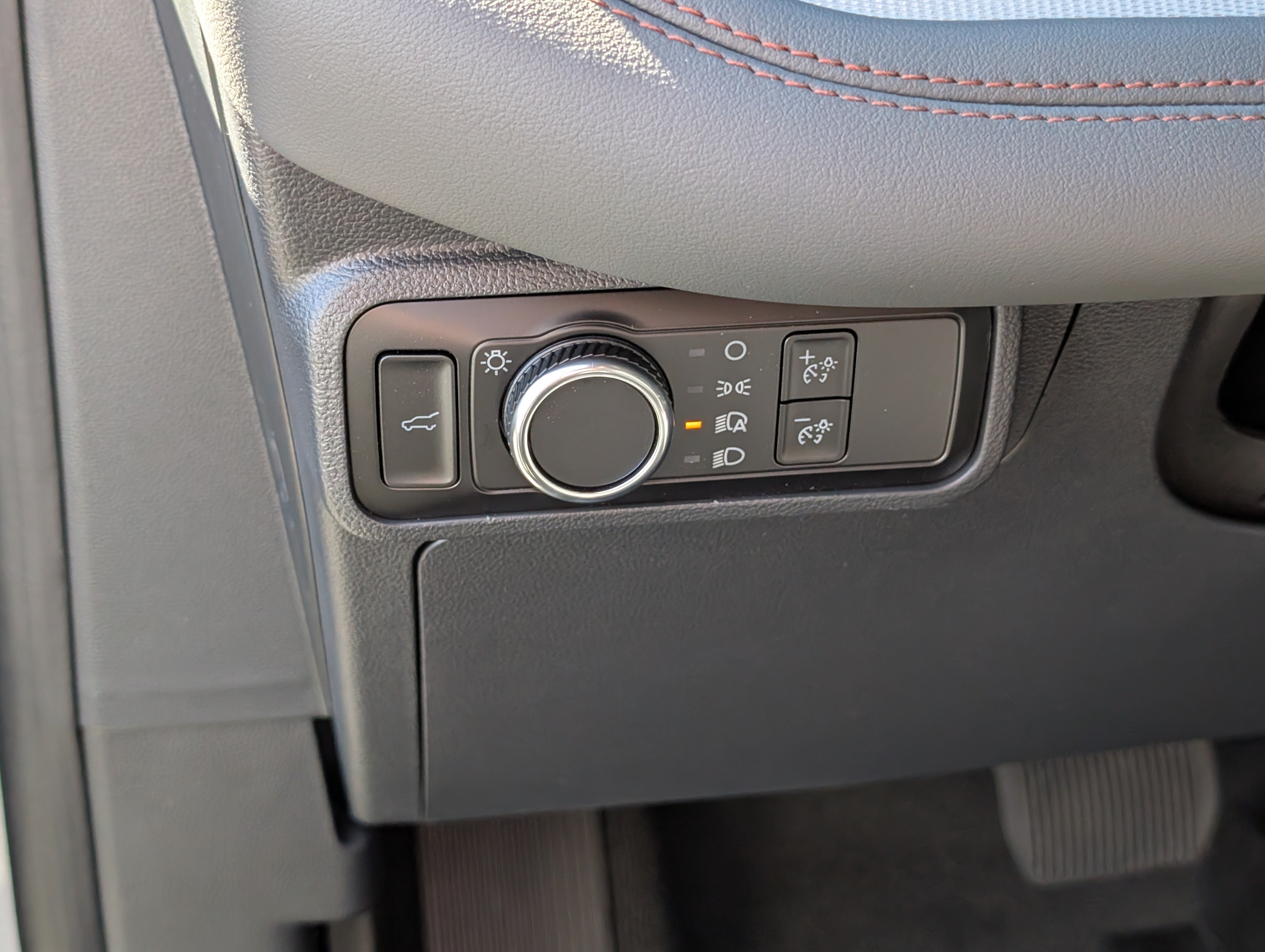 New 2027 Ford Explorer Active AWD/4WD image 18