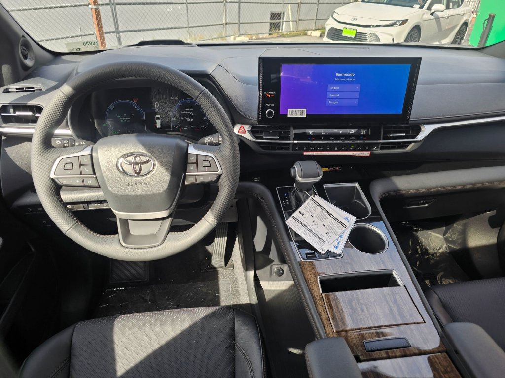 New 2026 Toyota Sienna Platinum AWD/4WD image 17
