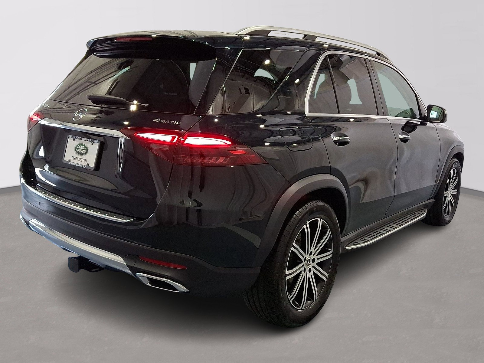 Used 2025 Mercedes-Benz GLE 450 4MATIC image 4