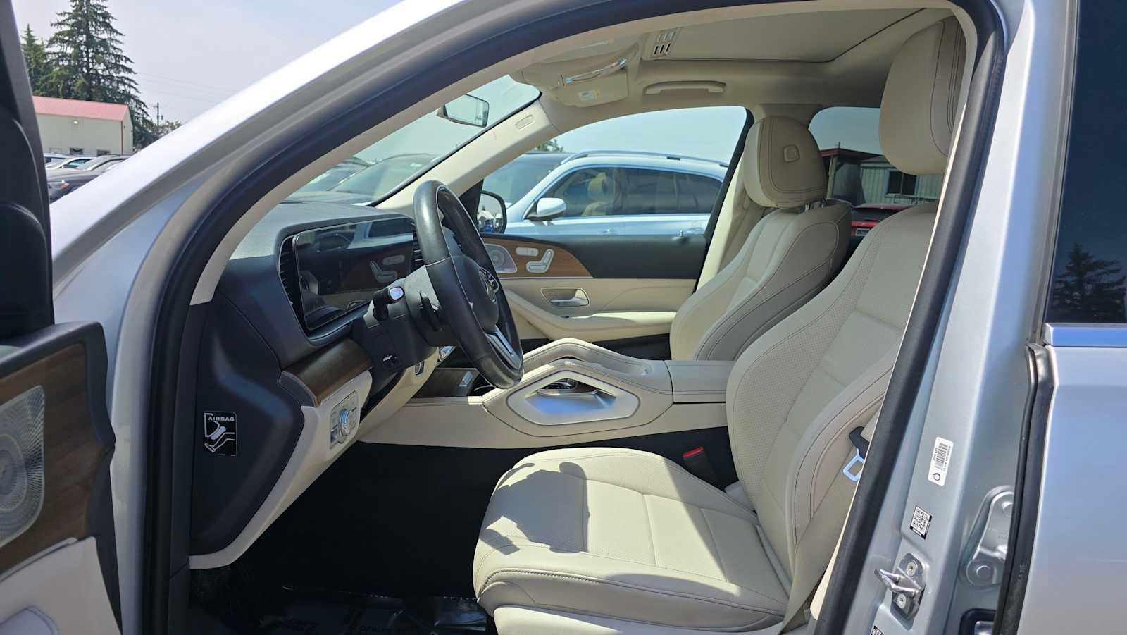 Certified 2020 Mercedes-Benz GLE 350 w/ Premium Package image 20
