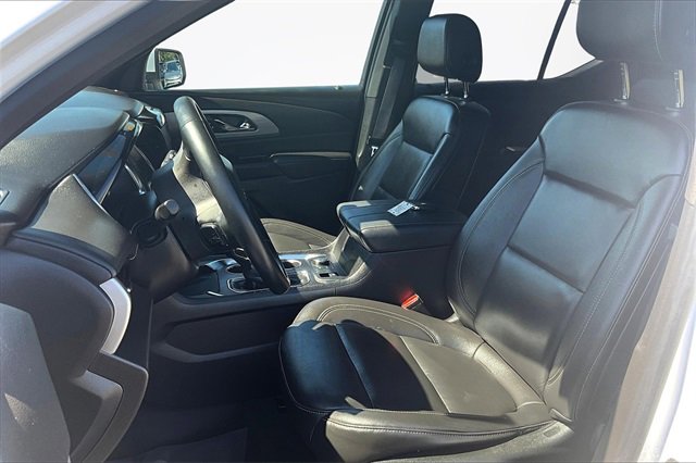 Used 2023 Chevrolet Traverse LT image 24