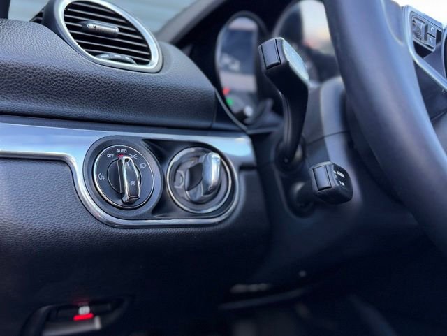 Used 2022 Porsche 718 Boxster RWD image 16
